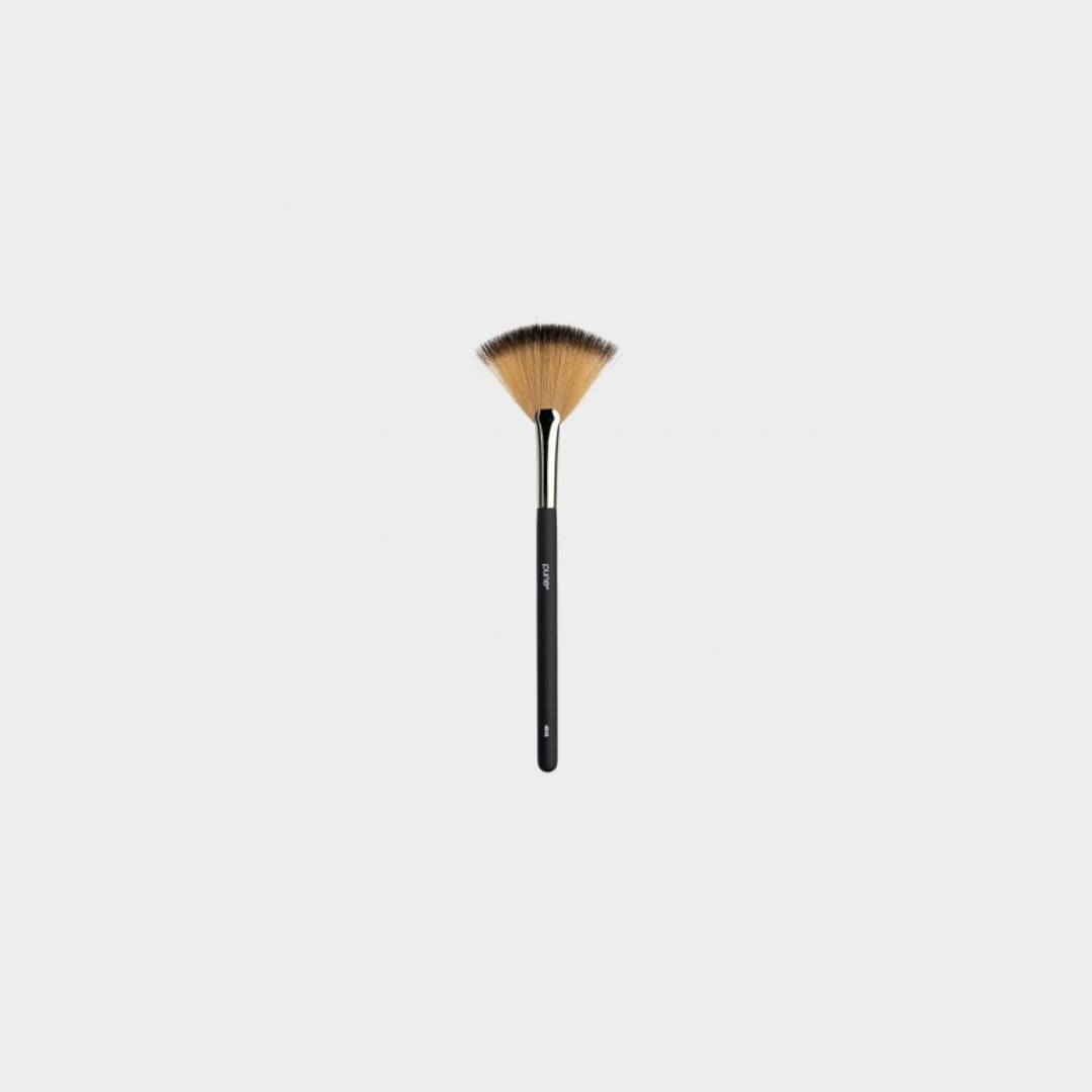 Pune Cosmetics Fan Brush 4045