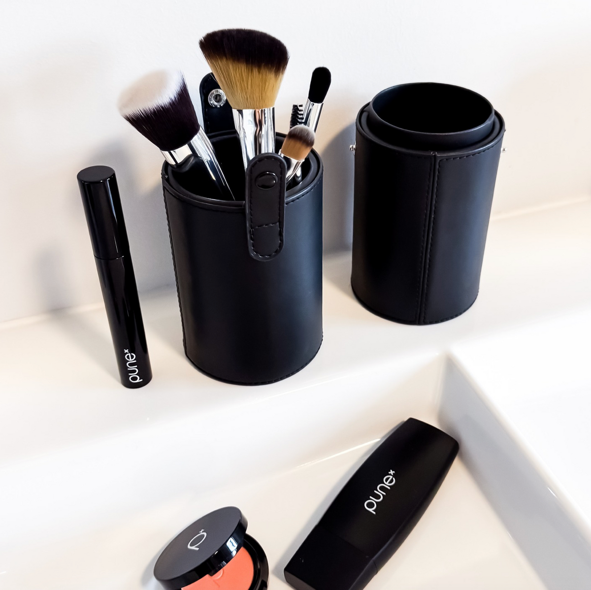 Pune Cosmetics Angled Eyeshadow Brush 4015